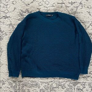 Women’s Blue Chunky Knit Crewneck Sweater with Ribbed Details